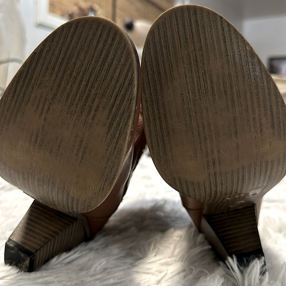 MIA Western Heeled Cowgirl Studded Boots w/Stitching
Brown Bronze Dressy Boots 8 - Picture 11 of 16